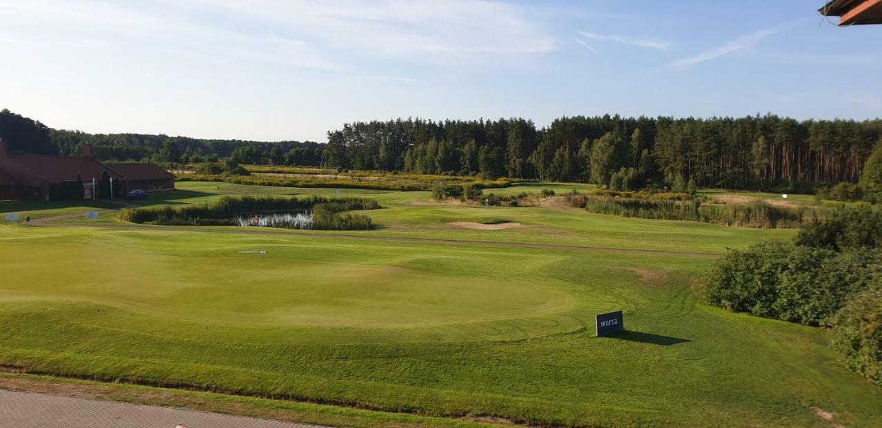 Apartgolf Sobienie Krolewskie Apartment